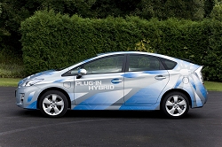 2010 Toyota Prius plug-in. Image by Toyota.