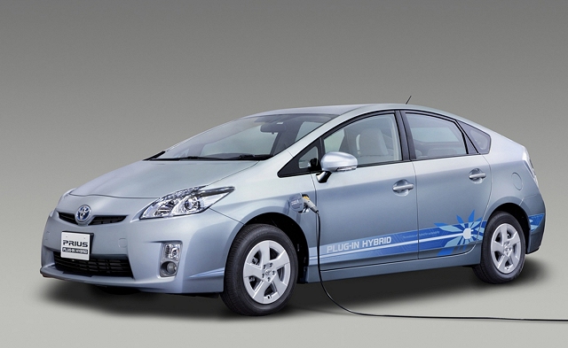 Prius plug-in trials begin. Image by Toyota.