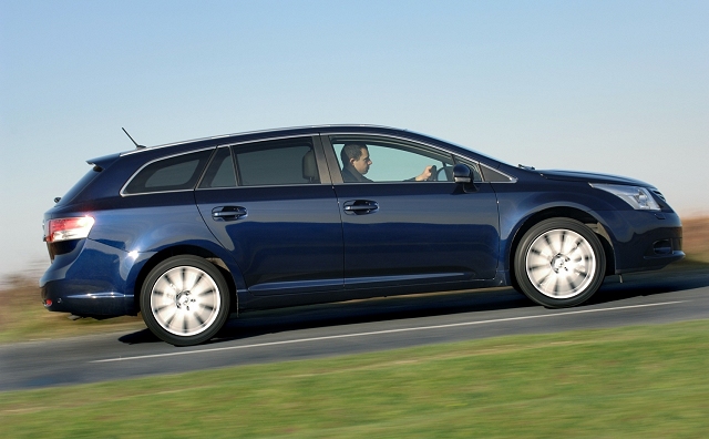 Avensis gets more optimal. Image by Toyota.