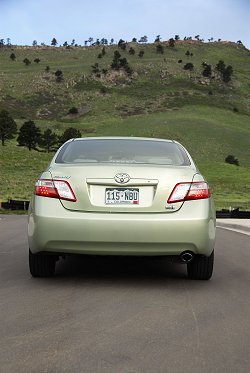 2007 Toyota Camry Hybrid. Image by Paul Shippey.