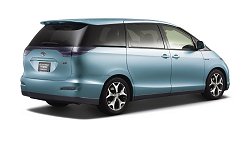 2005 Toyota Estima Hybrid concept. Image by Toyota.