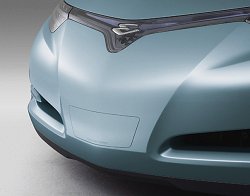 2005 Toyota Estima Hybrid concept. Image by Toyota.