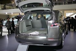 2005 Toyota FSC concept. Image by Shane O' Donoghue. Click here for a larger image. 2005 Toyota FSC concept. Image by Shane O' Donoghue.