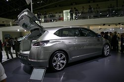 2005 Toyota FSC concept. Image by Shane O' Donoghue. Click here for a larger image. 2005 Toyota FSC concept. Image by Shane O' Donoghue.