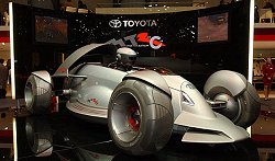 2004 Toyota Motor Triathlon Race Car concept. Image by www.salon-auto.ch.