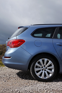 2010 Vauxhall Astra Sports Tourer. Image by Vauxhall.