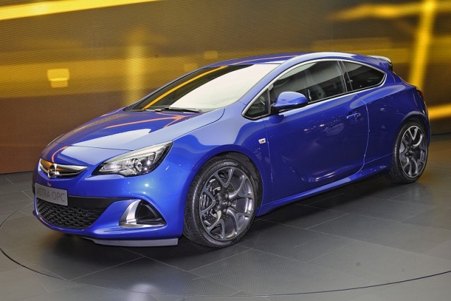 Geneva 2012: Vivacious Vauxhall Astra VXR. Image by United Pictures.
