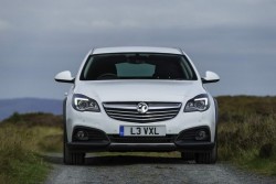 2015 Vauxhall Insignia Country Tourer. Image by Vauxhall.