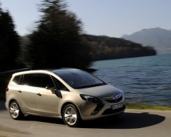 2012 Vauxhall Zafira Tourer. Image by Vauxhall.