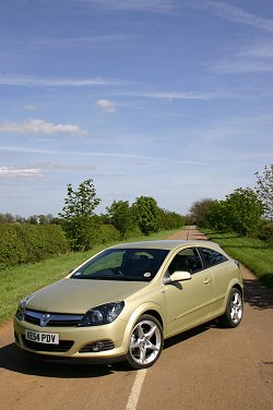 2005 Vauxhall Astra Sport Hatch SRi. Image by Shane O' Donoghue.