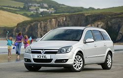 2004 Vauxhall Astra Sport Hatch with Panorama windscreen. Image by Vauxhall.