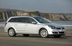 2004 Vauxhall Astra Sport Hatch with Panorama windscreen. Image by Vauxhall.