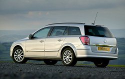 2004 Vauxhall Astra Sport Hatch with Panorama windscreen. Image by Vauxhall.
