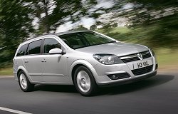 2004 Vauxhall Astra Sport Hatch with Panorama windscreen. Image by Vauxhall.