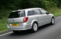 2004 Vauxhall Astra Sport Hatch with Panorama windscreen. Image by Vauxhall.