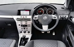 2004 Vauxhall Astra Sport Hatch with Panorama windscreen. Image by Vauxhall.