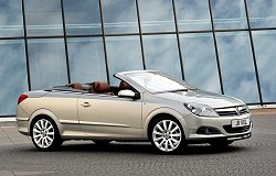 2005 Vauxhall Astra TwinTop. Image by Vauxhall.