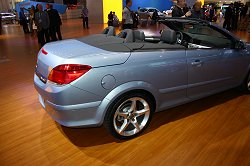 2005 Vauxhall Astra TwinTop. Image by Shane O' Donoghue. Click here for a larger image. 2005 Vauxhall Astra TwinTop. Image by Shane O' Donoghue.
