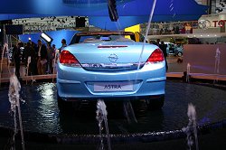 2005 Vauxhall Astra TwinTop. Image by Shane O' Donoghue. Click here for a larger image. 2005 Vauxhall Astra TwinTop. Image by Shane O' Donoghue.