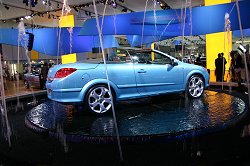 2005 Vauxhall Astra TwinTop. Image by Shane O' Donoghue. Click here for a larger image. 2005 Vauxhall Astra TwinTop. Image by Shane O' Donoghue.