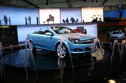 2005 Vauxhall Astra TwinTop. Image by Shane O' Donoghue. Click here for a larger image. 2005 Vauxhall Astra TwinTop. Image by Shane O' Donoghue.