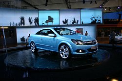 2005 Vauxhall Astra TwinTop. Image by Shane O' Donoghue. Click here for a larger image. 2005 Vauxhall Astra TwinTop. Image by Shane O' Donoghue.