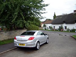 2006 Vauxhall Astra TwinTop. Image by James Jenkins.