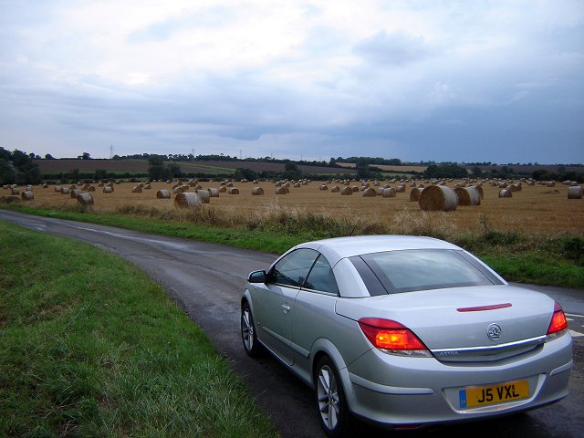 Vauxhall calls its coupe-cabriolet Astra the TwinTop. Image by James Jenkins.