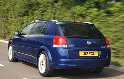 2005 Vauxhall Signum CTDi. Image by Vauxhall.