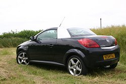 2005 Vauxhall Tigra Sport. Image by Shane O' Donoghue.