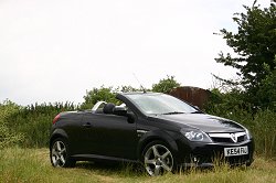 2005 Vauxhall Tigra Sport. Image by Shane O' Donoghue.