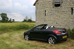 2005 Vauxhall Tigra Sport. Image by Shane O' Donoghue.