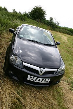 2005 Vauxhall Tigra Sport. Image by Shane O' Donoghue.