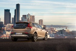 2013 Volvo V40 Cross Country. Image by Volvo.