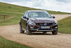 2015 Volvo V60 Cross Country. Image by Volvo.