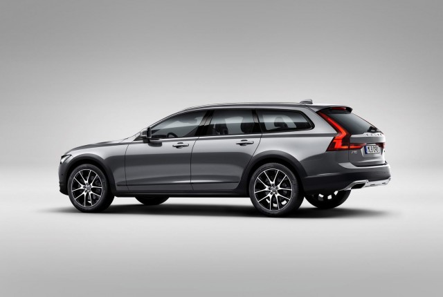 Volvo goes rugged for V90 Cross Country. Image by Volvo.
