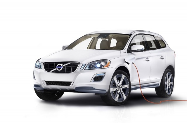 Hybrid Volvo XC60 revealed. Image by Volvo.