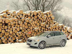 2010 Volvo XC60 R-Design. Image by Mark Nichol.