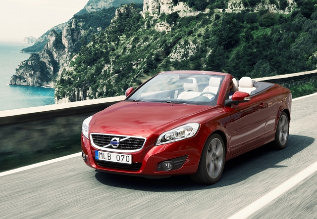 Facelifted Volvo C70 arrives. Image by Volvo.