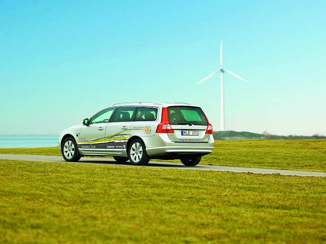 Volvo announces plug-in hybrid plans. Image by Volvo.