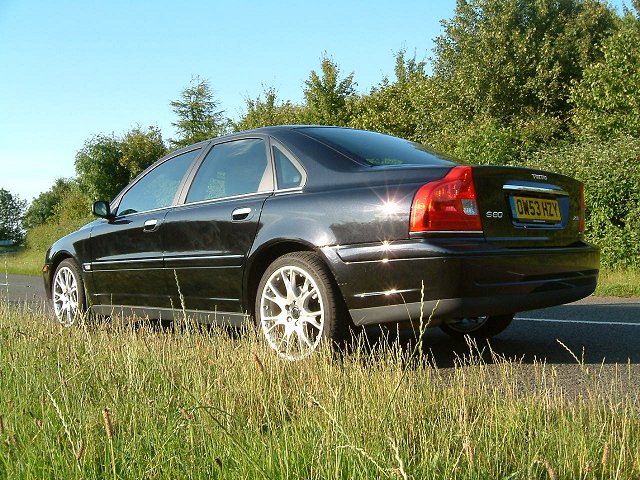 2004 Volvo S80 2.5T review. Image by Shane O' Donoghue.