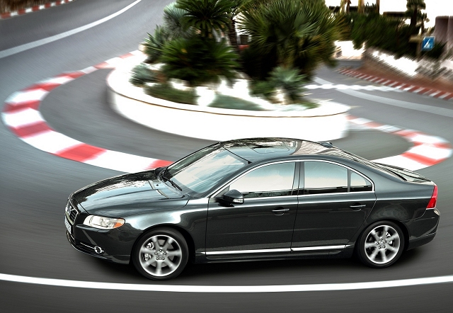 Volvo S80 updated for Geneva. Image by Volvo.