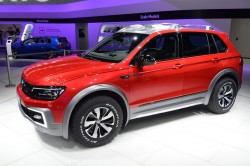 2016 Volkswagen Tiguan GTE Active concept. Image by Newspress.