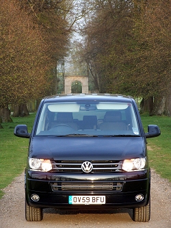 2010 VW Caravelle. Image by Dave Jenkins.