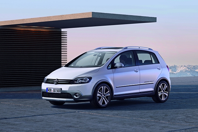 Pseudo-SUV Golf. Image by VW.