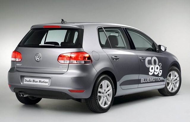 New Golf BlueMotion hits 99g/km. Image by VW.